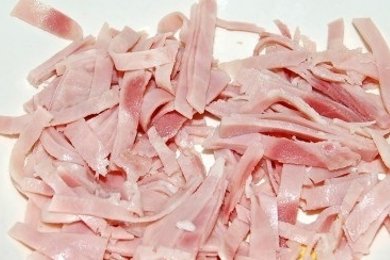 Окрошка с ветчиной на сыворотке - приготовление