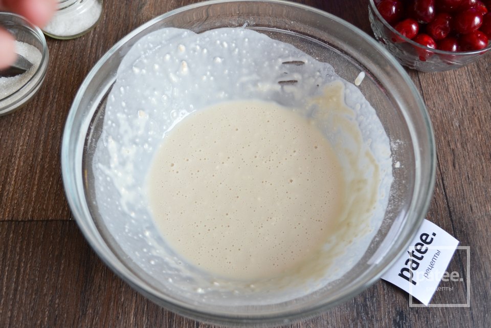 Плюшки с вишней и штрейзелем - Шаг 5