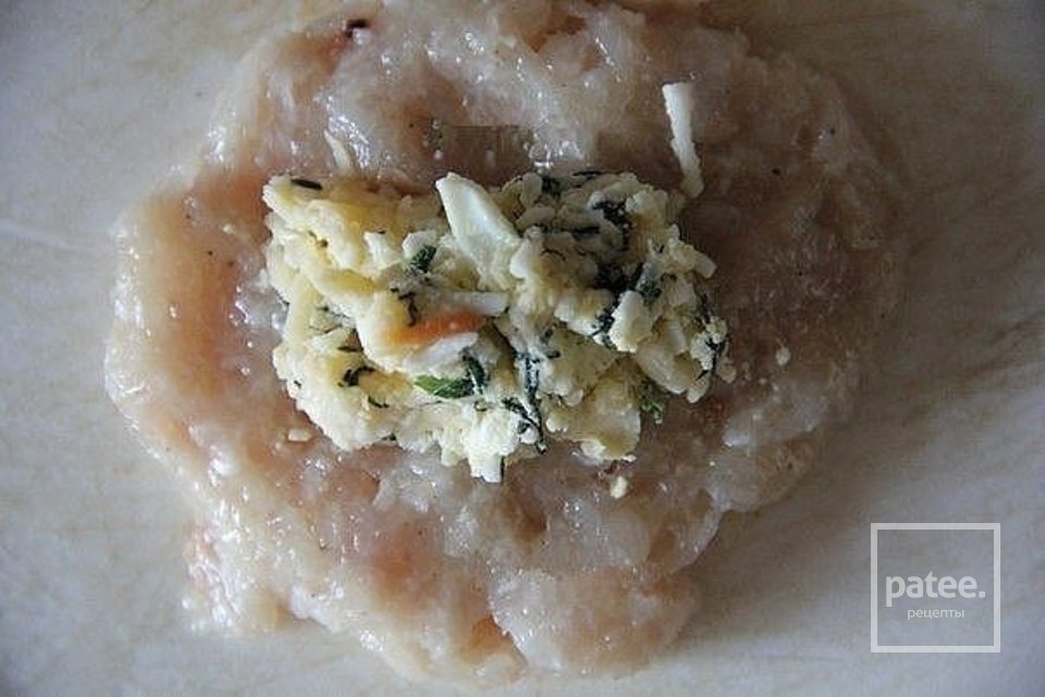 Куриные котлеты с начинкой - Шаг 3