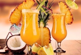 коктейль с ананасами и шампанским