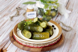 Хрустящие малосольные огурцы