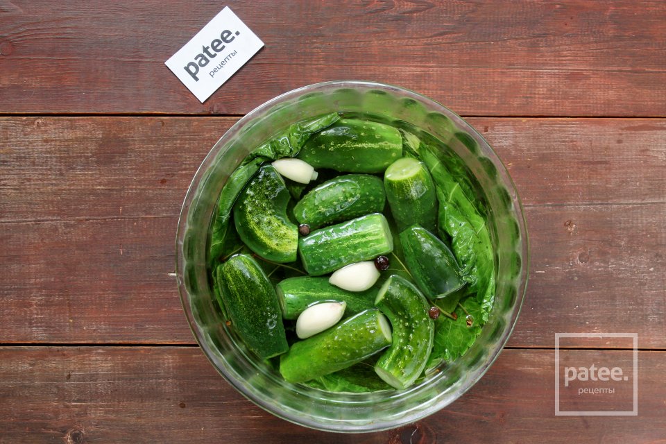 Хрустящие малосольные огурцы - Шаг 13