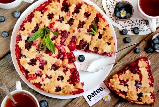 Песочный пирог с вишней