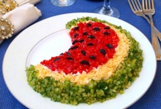 Салат "Арбузная долька"