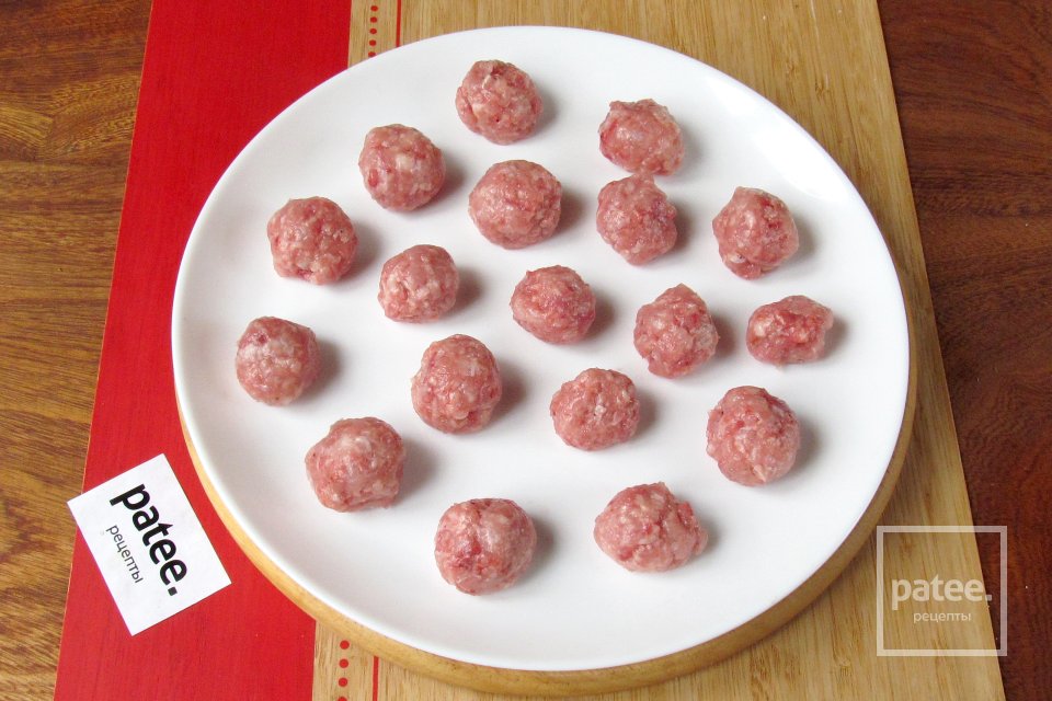 Суп с зелёной гречкой, помидорами и фрикадельками из крольчатины - Шаг 8