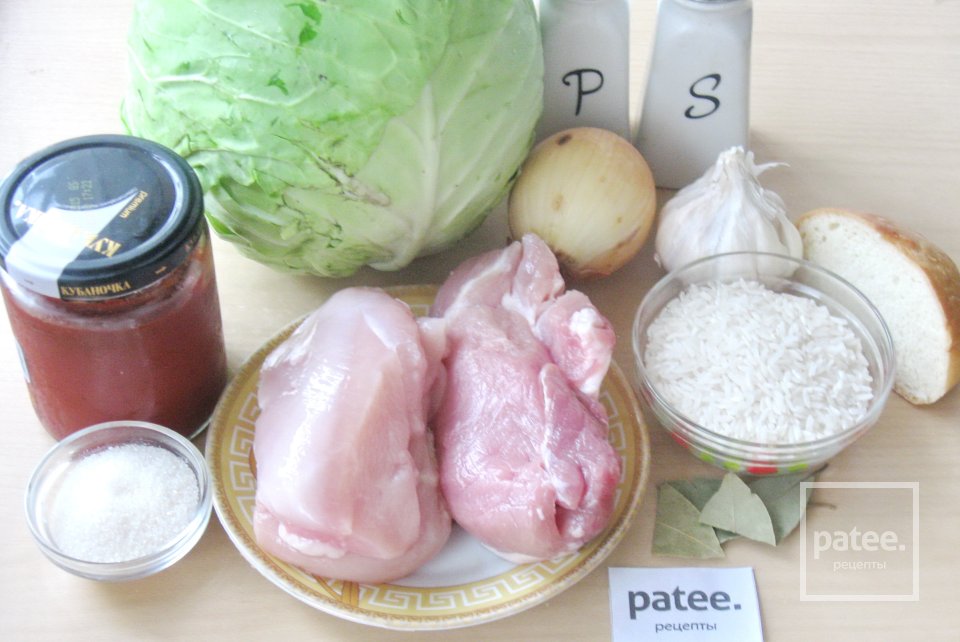 Голубцы из свинины с куриным филе и молодой капустой - Шаг 1