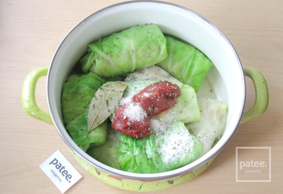 Голубцы из свинины с куриным филе и молодой капустой - Шаг 11