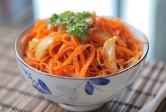 Кальмары маринованные по корейски.