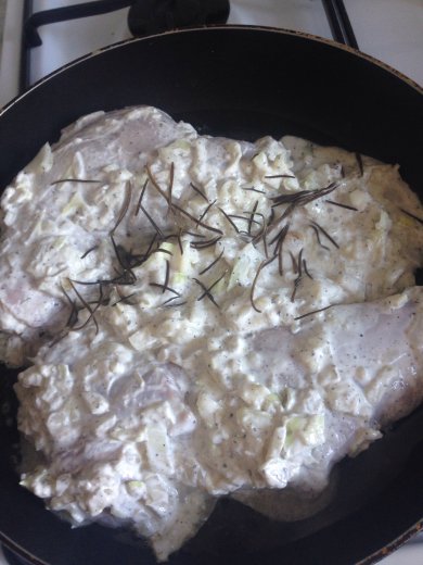 Тушеный кролик в сметанном соусе - Шаг 2