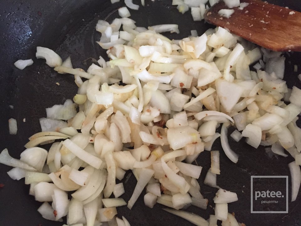 Жаркое из свинины с картошкой и томатным соком - Шаг 2