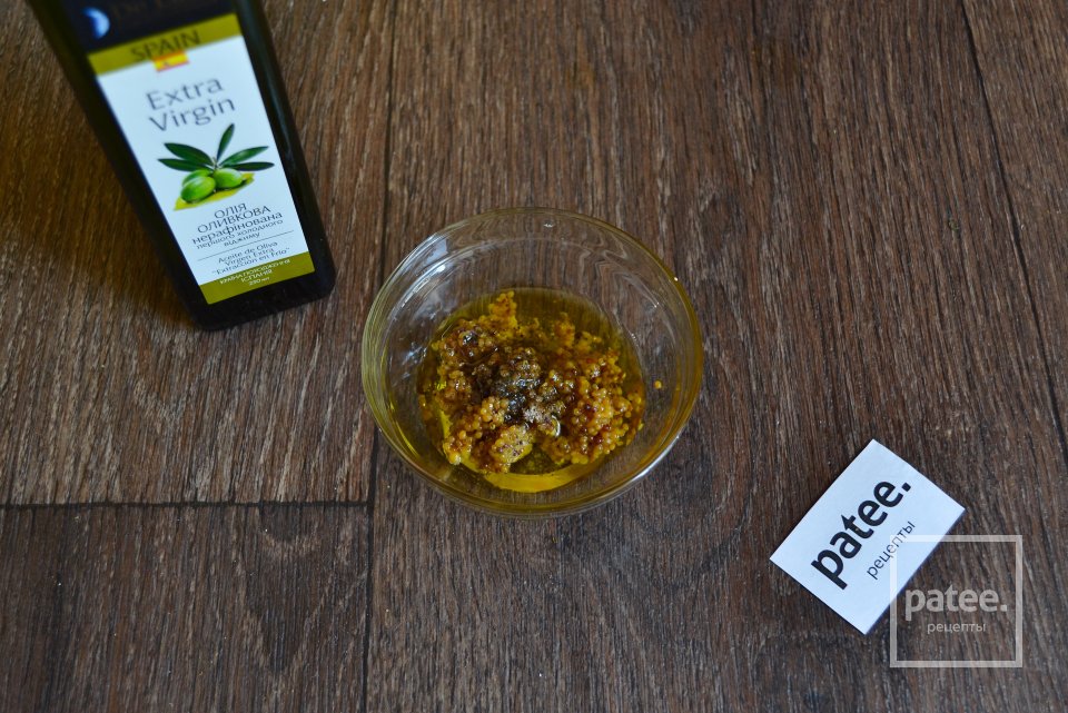 Теплый салат с фарфалле, помидорами и моцареллой - Шаг 5