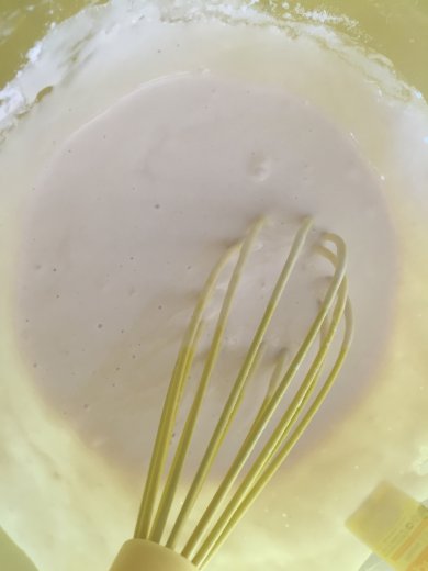 Заливной пирог с капустой и яйцом на кефире - Шаг 8