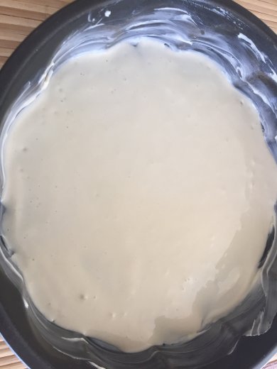 Заливной пирог с капустой и яйцом на кефире - Шаг 9