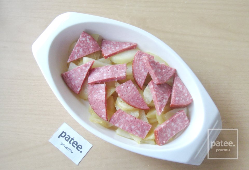 Картофель с салями и яйцами - Шаг 5