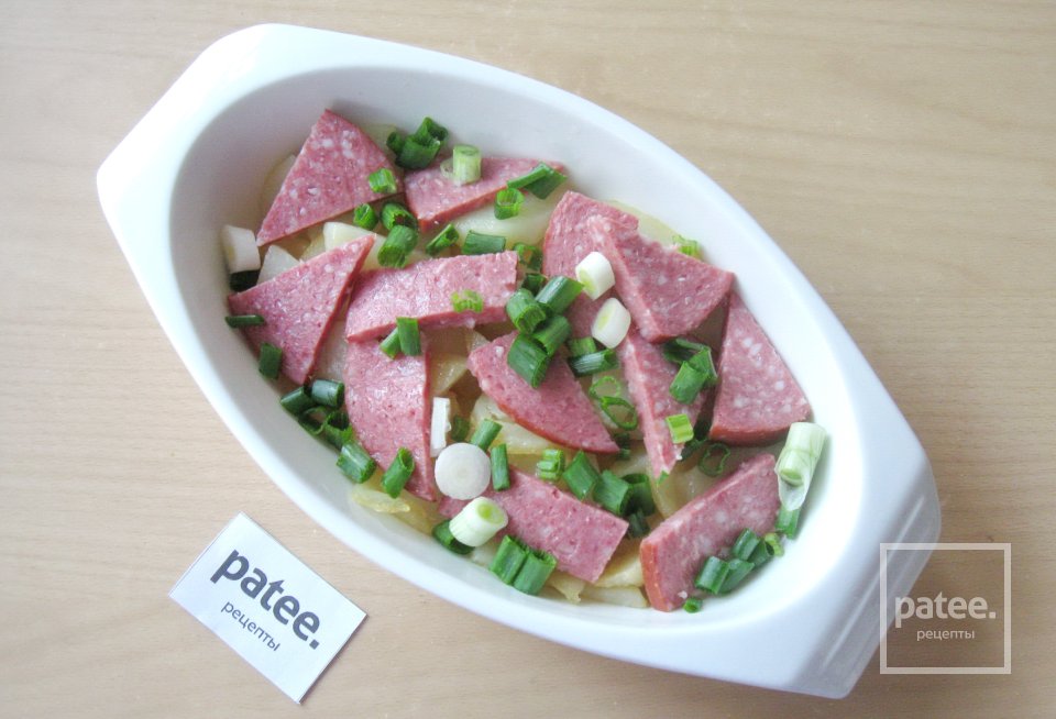 Картофель с салями и яйцами - Шаг 6