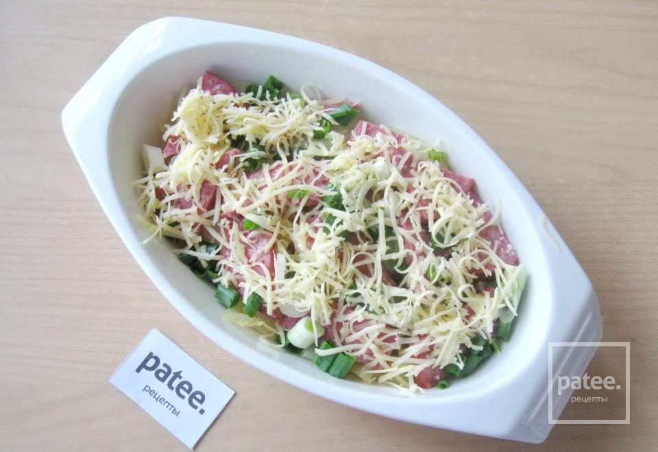 Картофель с салями и яйцами - Шаг 7