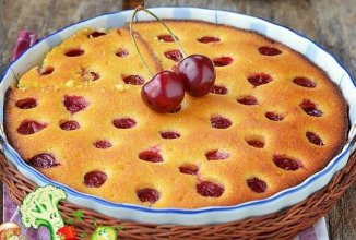 Пирог с вишней🍒