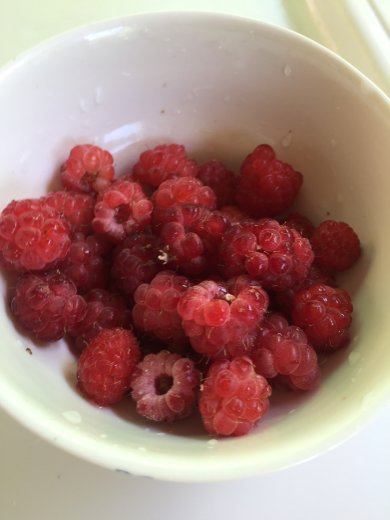 Вкусный чай с малиной и мятой - Шаг 2