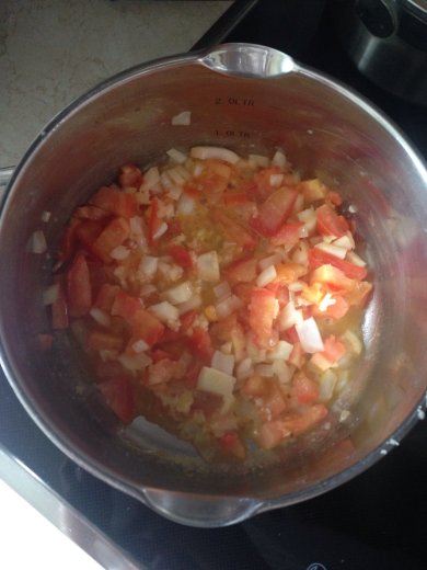 Макароны с томатным соусом - Шаг 2