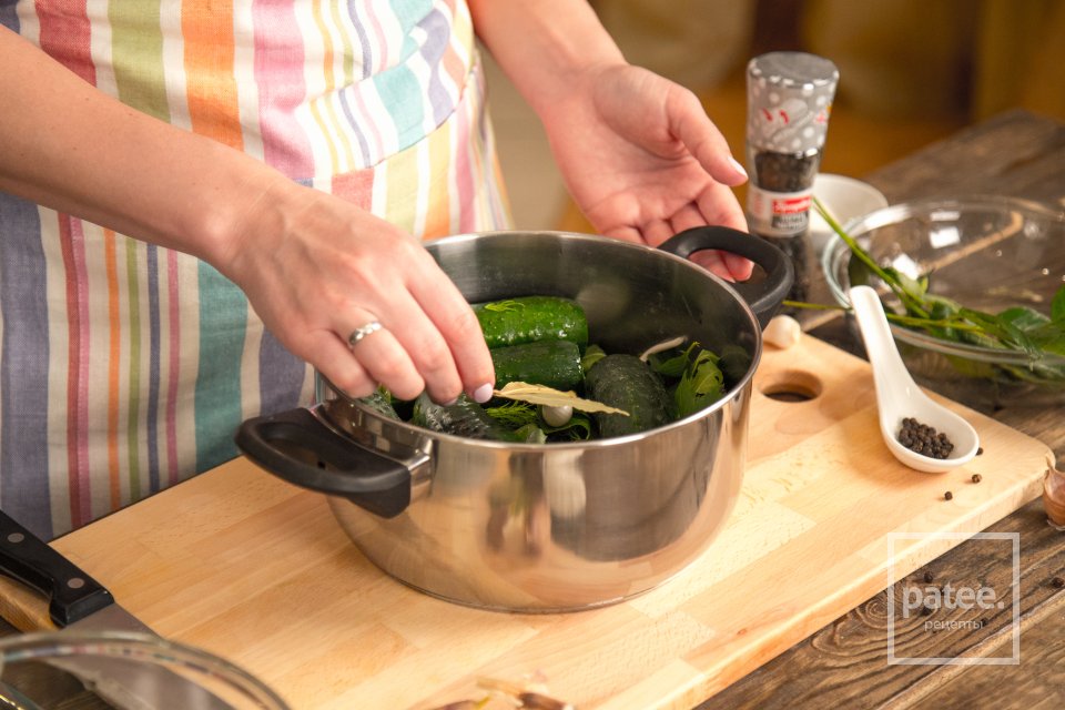 Малосольные огурцы - Шаг 11