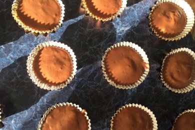 Шоколадные кексы с творожной начинкой - приготовление