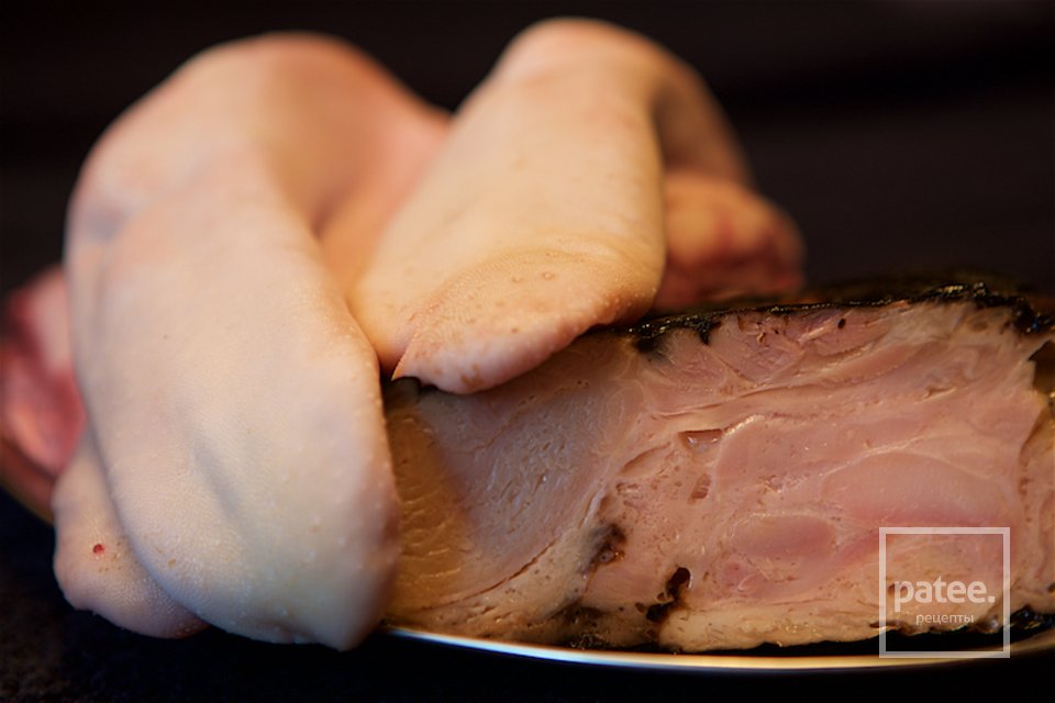 БОГАТАЯ ОКРОШКА ИЗ ЗЕЛЁНЫХ РАЗНОСТЕЙ С ТЕЛЯЧЬИМИ ЯЗЫКАМИ - Шаг 3