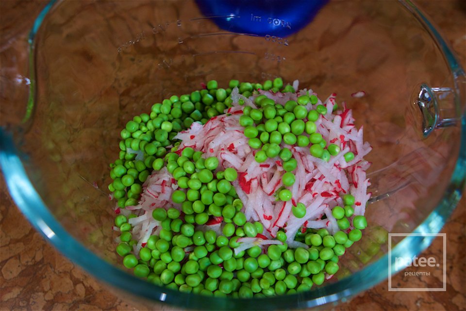 БОГАТАЯ ОКРОШКА ИЗ ЗЕЛЁНЫХ РАЗНОСТЕЙ С ТЕЛЯЧЬИМИ ЯЗЫКАМИ - Шаг 9