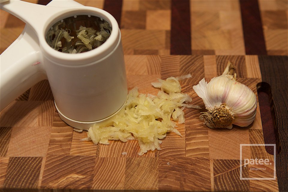 БОГАТАЯ ОКРОШКА ИЗ ЗЕЛЁНЫХ РАЗНОСТЕЙ С ТЕЛЯЧЬИМИ ЯЗЫКАМИ - Шаг 10