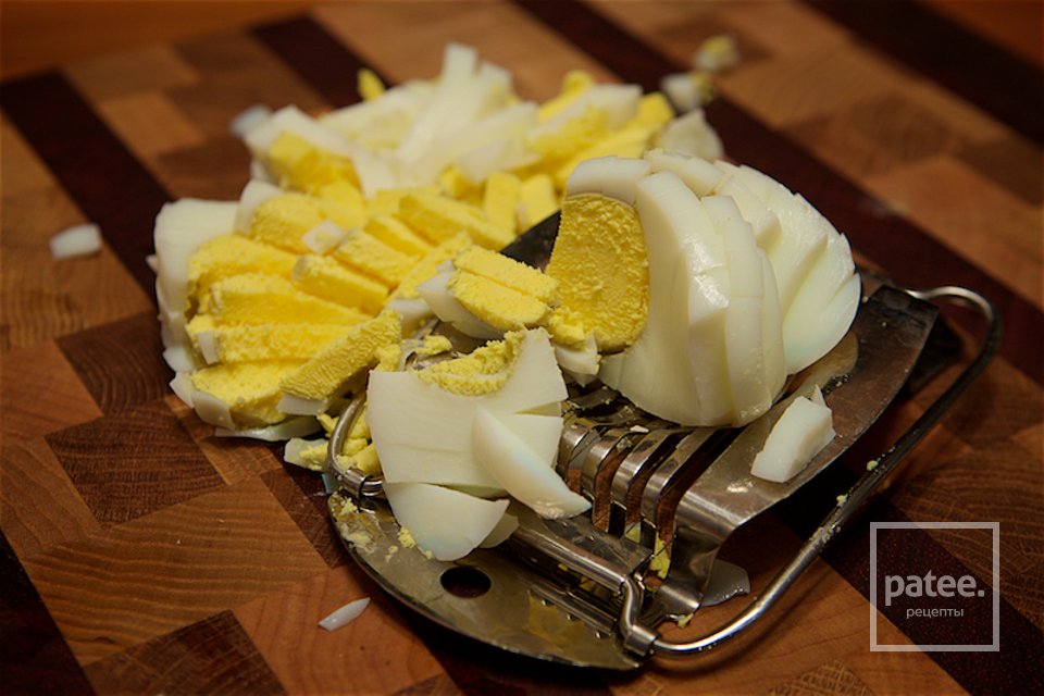 БОГАТАЯ ОКРОШКА ИЗ ЗЕЛЁНЫХ РАЗНОСТЕЙ С ТЕЛЯЧЬИМИ ЯЗЫКАМИ - Шаг 11