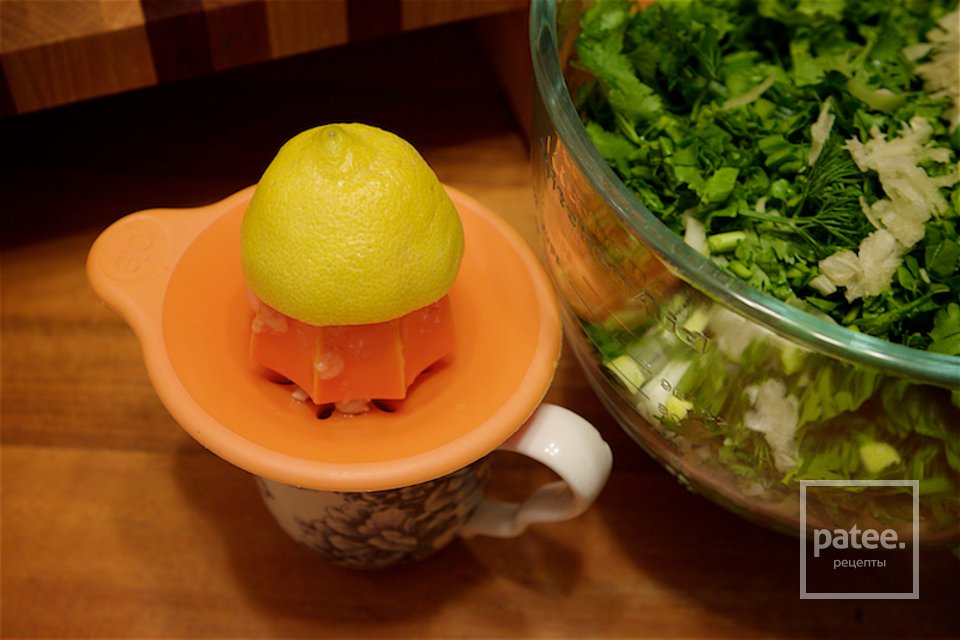 БОГАТАЯ ОКРОШКА ИЗ ЗЕЛЁНЫХ РАЗНОСТЕЙ С ТЕЛЯЧЬИМИ ЯЗЫКАМИ - Шаг 15