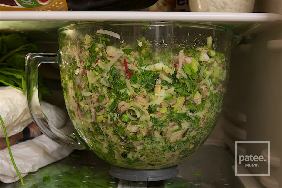 БОГАТАЯ ОКРОШКА ИЗ ЗЕЛЁНЫХ РАЗНОСТЕЙ С ТЕЛЯЧЬИМИ ЯЗЫКАМИ - Шаг 18