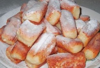 Вкусные творожные батончики-трубочки.