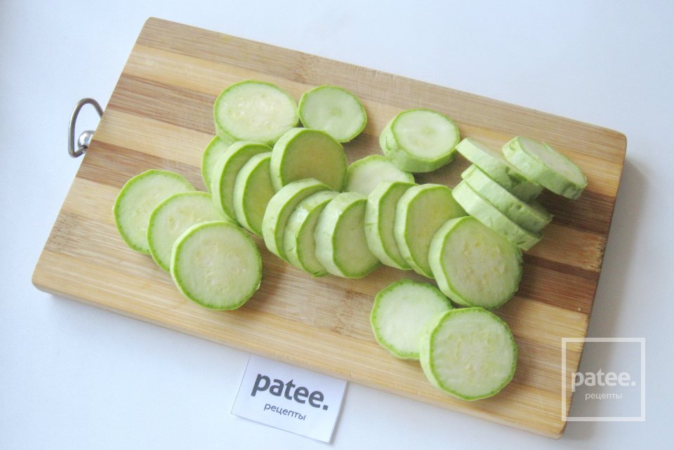 Рагу с куриной грудкой и кабачками - Шаг 2