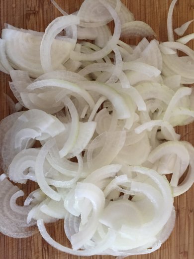 Мясо в духовке с картофелем и сыром - Шаг 3