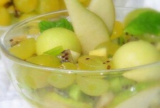 Зеленый фруктовый салат