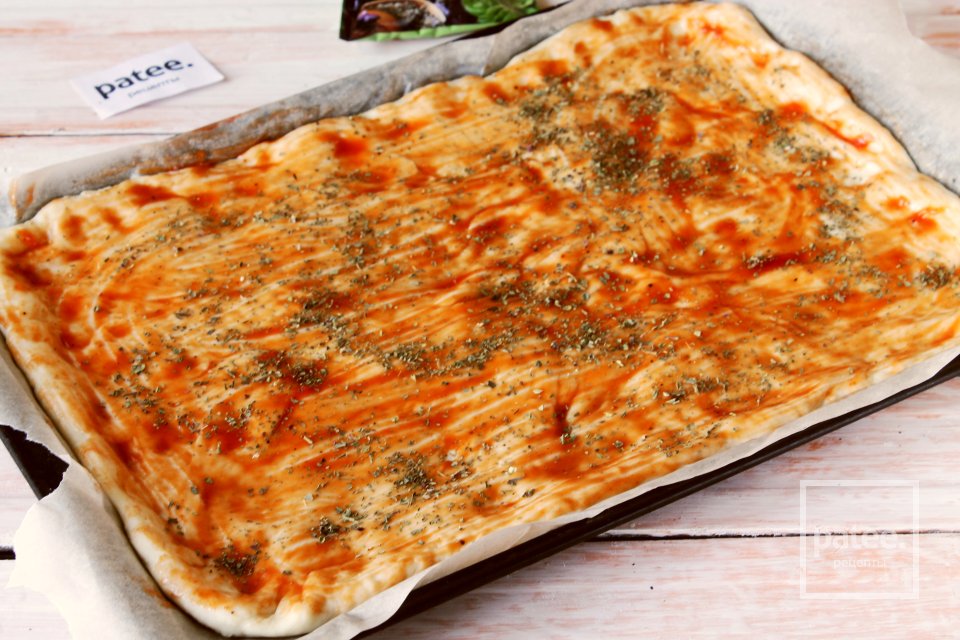 Пицца с салями по-домашнему - Шаг 10