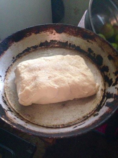 Шоколадный *скажем пирог* или булка с орехами. - Шаг 15