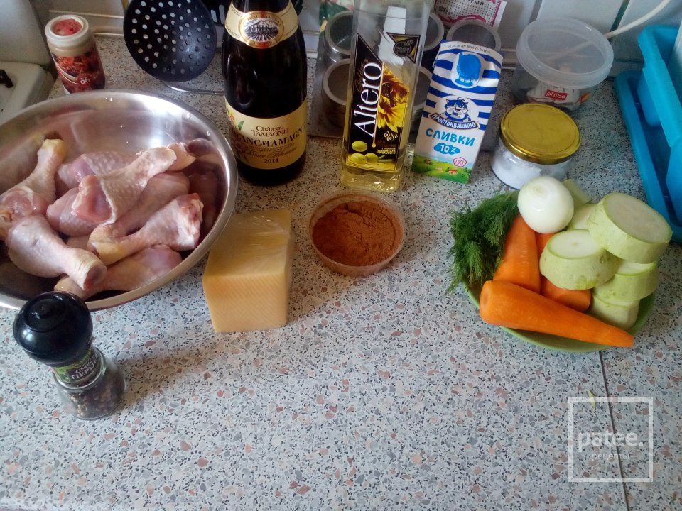 Куриные голени, запечённые с овощами в сливках - Шаг 1