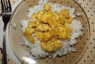 Курица с ананасами в сливочном соусе