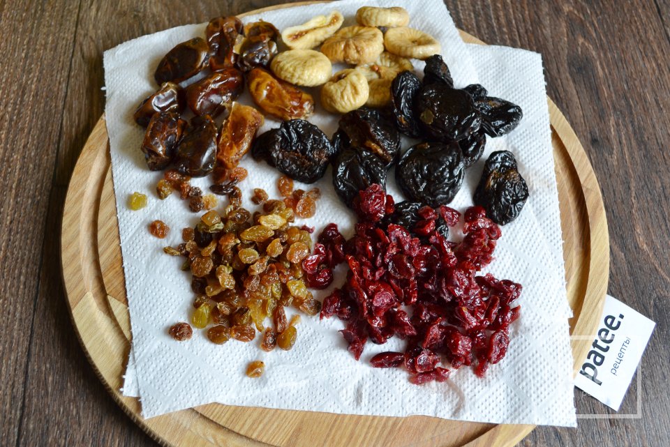 Полезные конфеты из сухофруктов - Шаг 5