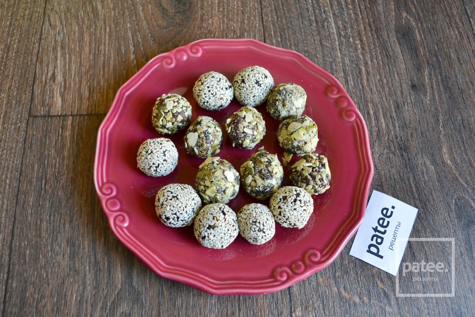 Полезные конфеты из сухофруктов - Шаг 12