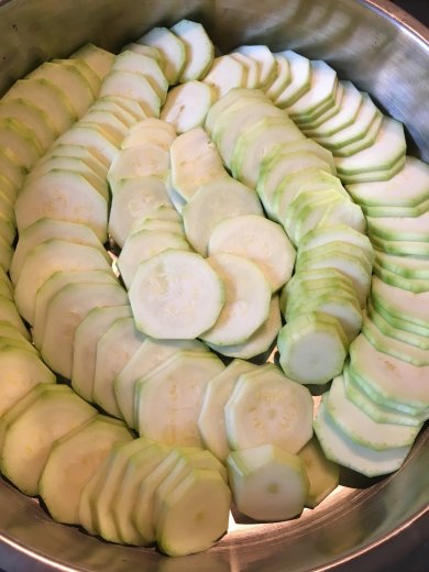 Соблазнительно вкусные кабачки со сметаной под корочкой Пармеджано - Шаг 3