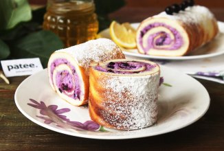 Бисквитный рулет с творогом