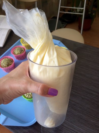 Апельсиновые капкейки с маком - Шаг 13