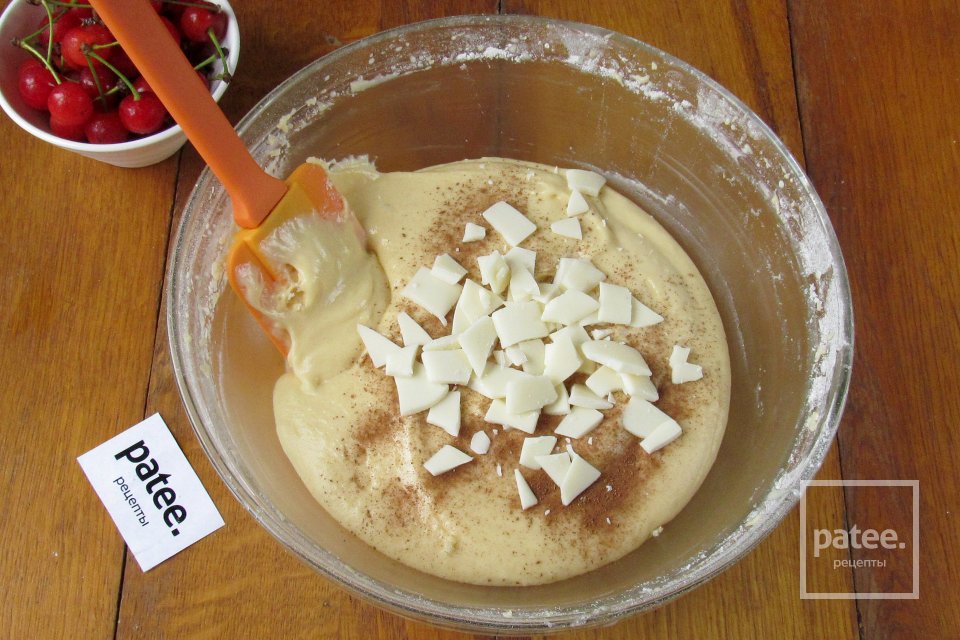 Кексы с корицей, вишней и белым шоколадом - Шаг 9