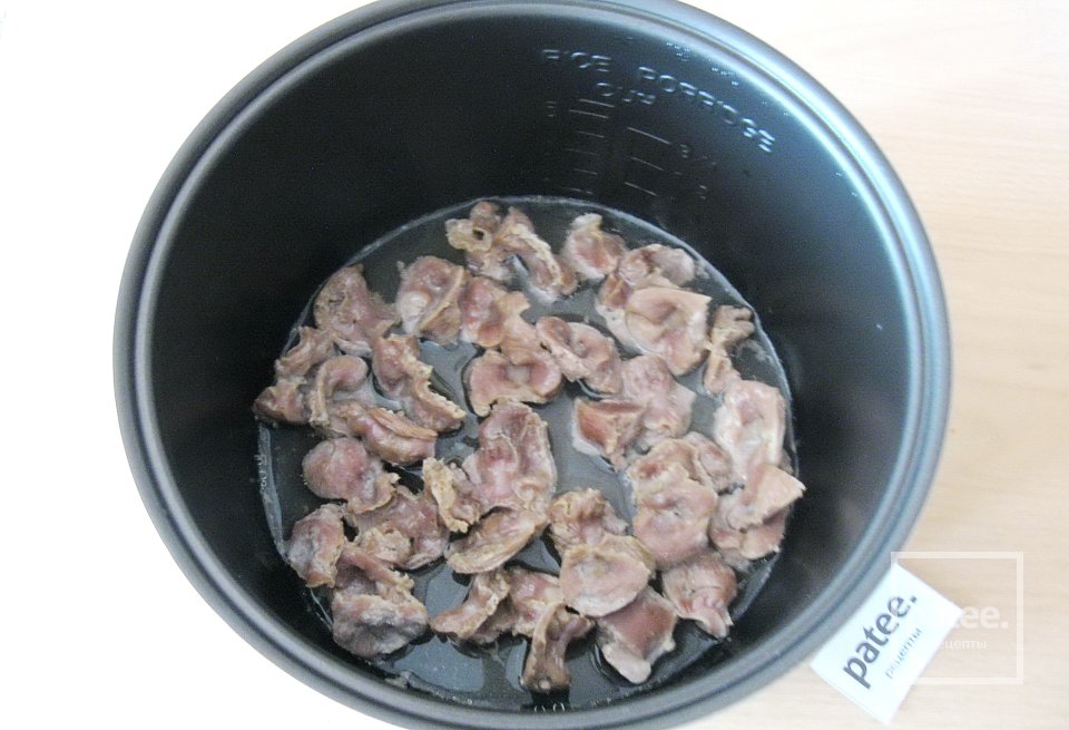 Гречневая каша с куриными желудками в мультиварке - Шаг 4