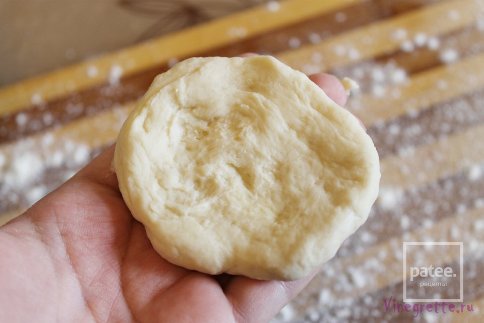 Kynuté borůvkové knedlíky/ Черничные кнедлики из дрожжевого теста - Шаг 4