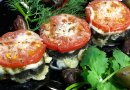 "Пирамида", сказочно вкусная закуска из баклажан, томатов и моцареллы.
