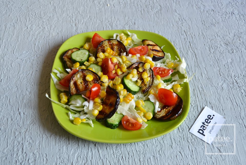 Салат с баклажанами и кукурузой - Шаг 16