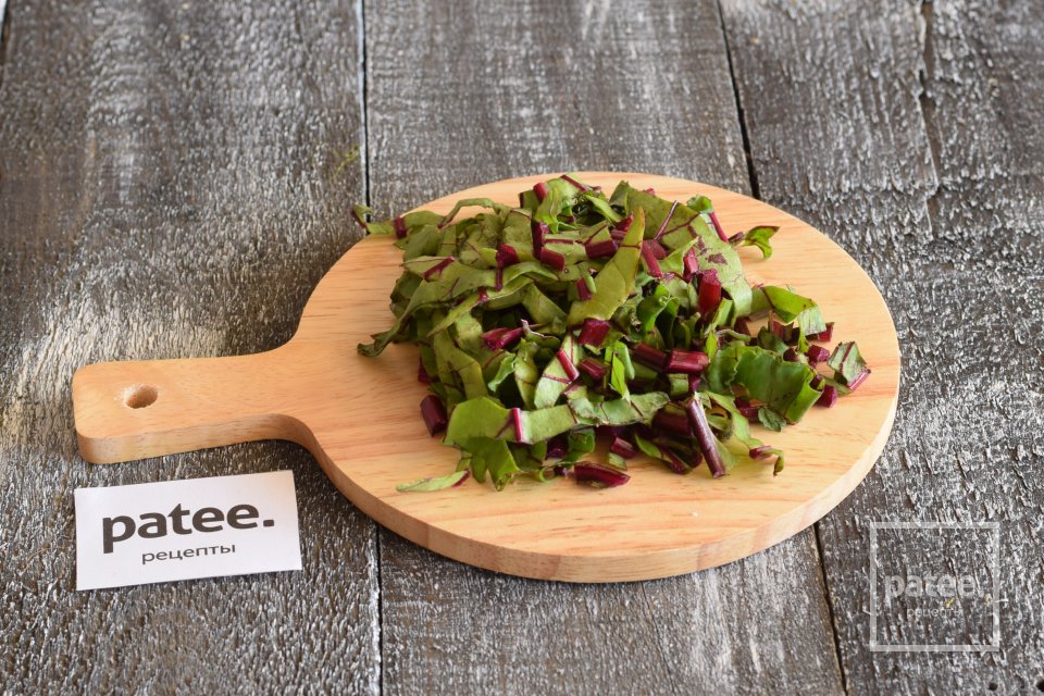 Овощной салат со свеклой и огурцами - Шаг 7